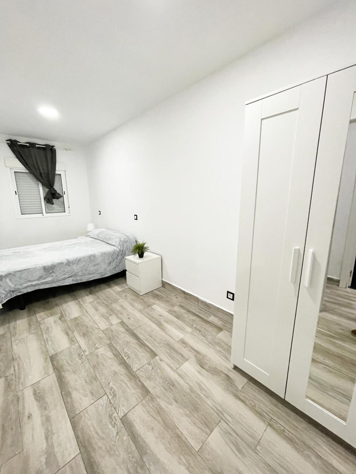 Apartments Near Metro Мадрид Экстерьер фото