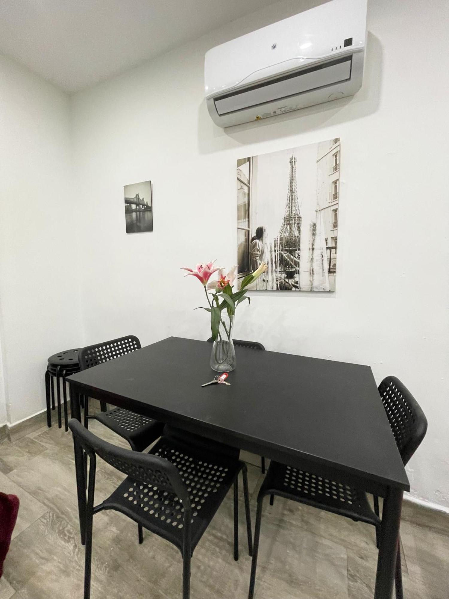 Apartments Near Metro Мадрид Экстерьер фото