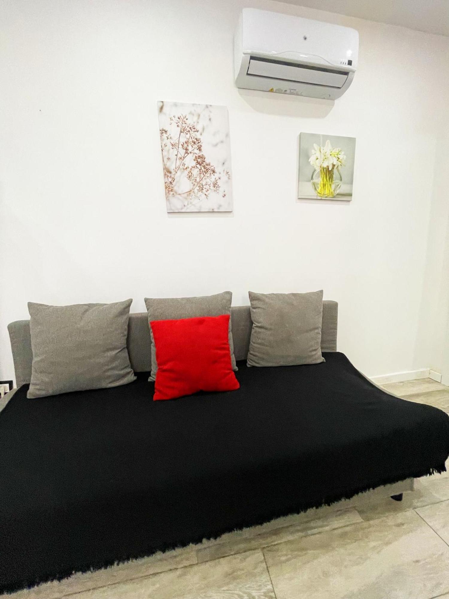 Apartments Near Metro Мадрид Экстерьер фото