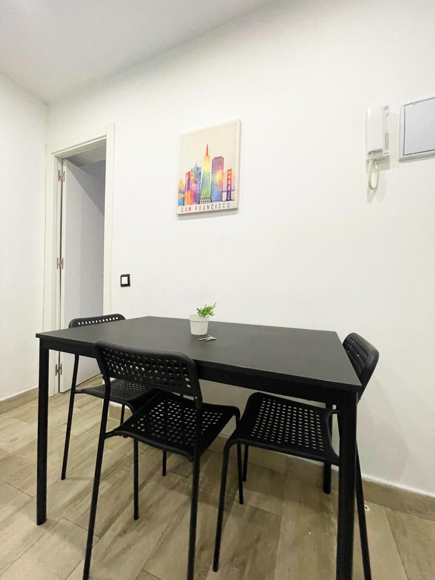 Apartments Near Metro Мадрид Экстерьер фото